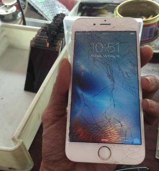Phone Screen repair in Hoi An